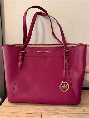 Michael Kors Ciara Large Top-Zip Leather Tote - Beautiful Fall Color!